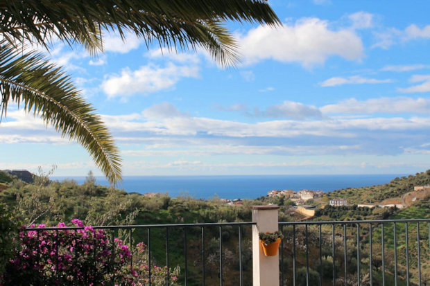 Einfamilienhaus nah Rincon de la Victoria in S�dspanien zum Kaufen