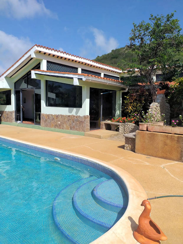 Ferienhaus mit Swimming Pool der Insel Isla de Margarita in Venezuela zum Kaufen