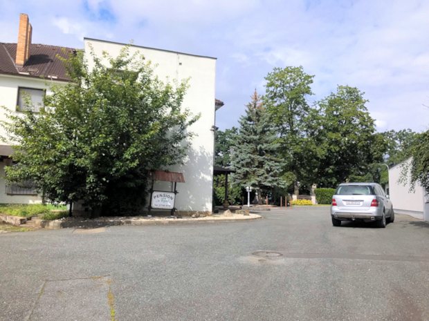 Einfahrt zum Innenhof vom Gesch�ftshaus