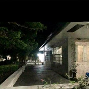 Einfamilienhaus am Abend auf Panay Island