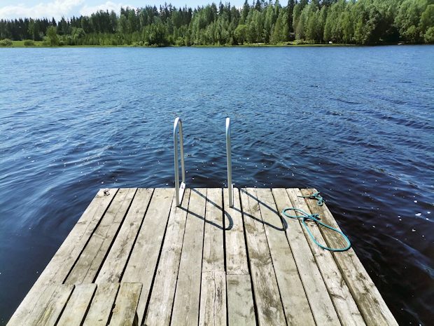 Badesteg vom Anwesen am See Pielinen in Finnland