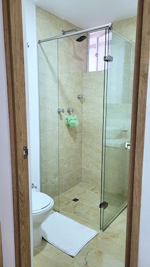 Duschbad vom Apartment