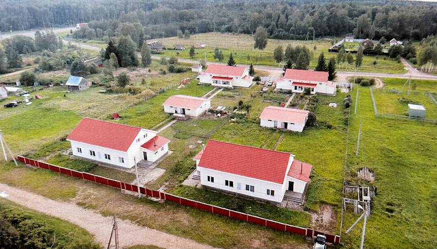 Wohnhäuser für Angestellte der Schaffarm in Russland Wohnhäuser für Angestellte der Schaffarm in Russland