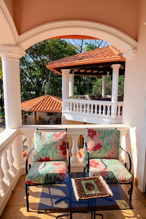 Balkon der Luxusvilla