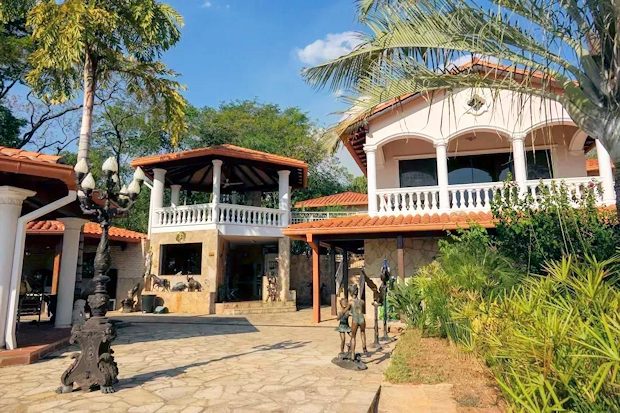 Villa in San Bernardino Paraguay zum Kaufen