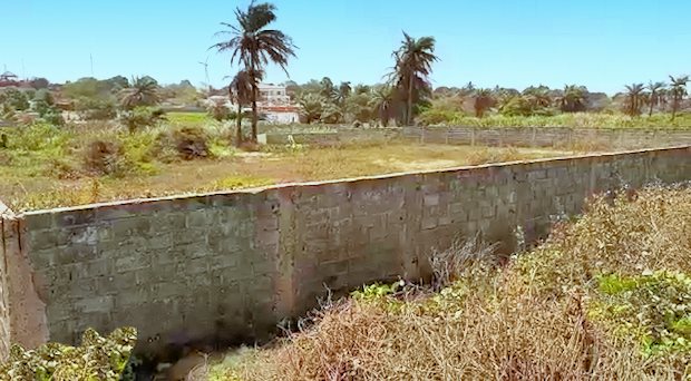 Grundstck in Batokunku