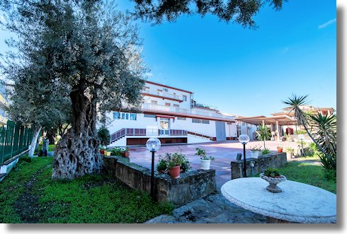 italienische Weinkellerei in Italien zum Kaufen