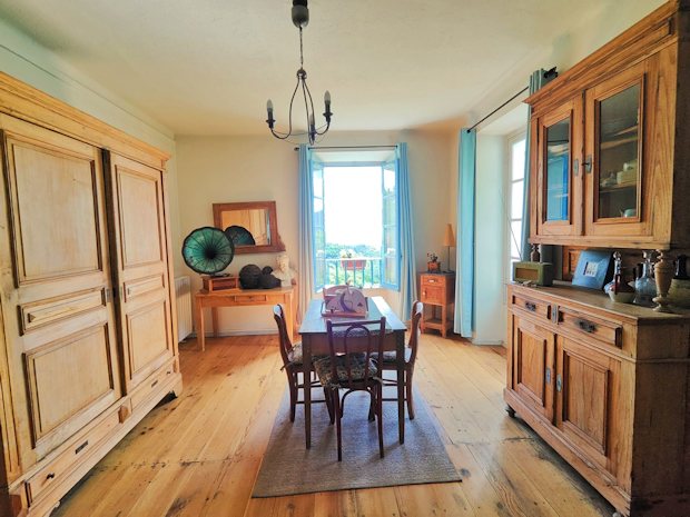 Wohnbereich eines Apartments im Gstehaus