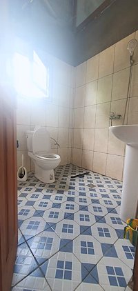 Duschbad Toilette im Wohnhaus