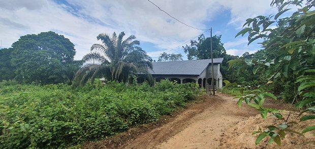 Ausbauhaus in Kribi Kamerun zum Kaufen