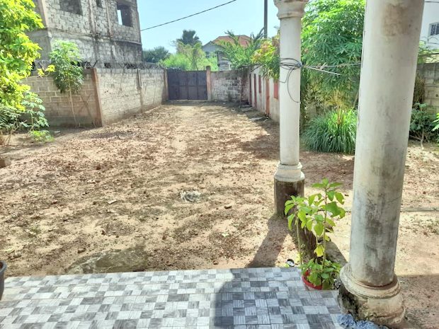 Eingang zum Grundstck