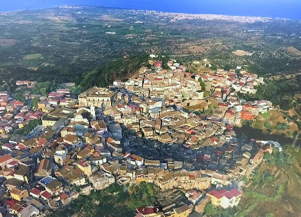 Haus in der historischen Altstadt Ciro Kalabrien Italien zum Kaufen