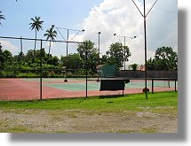 Tennisplatz Tennisanlage der Huser auf Mindoro Philippinen
