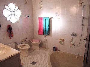 Badezimmer vom Wohnhaus in Paraguay